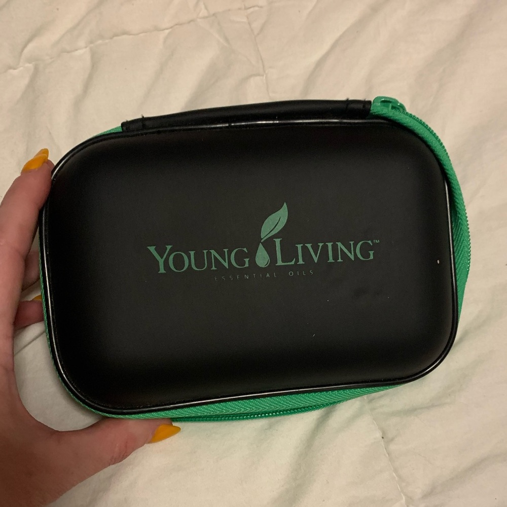 essential oil holder by young living